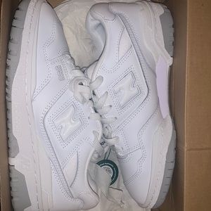 New balance 550 it’s in great condition.